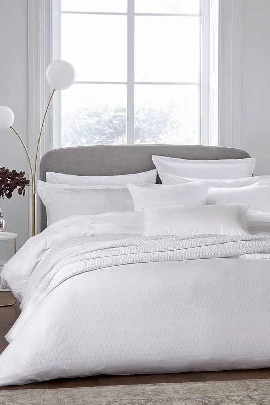 1951 'Kham' Cotton Duvet Cover in White Size: Double White Double