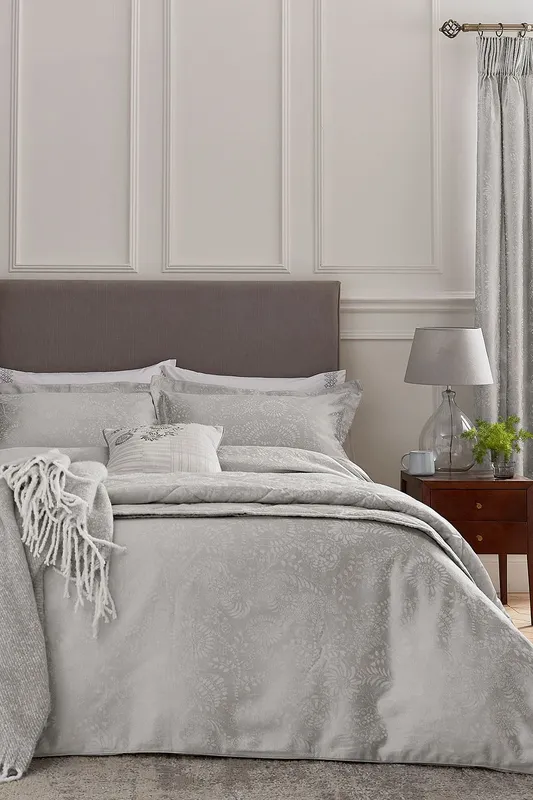 1951 'Kina' Cotton Duvet Cover Set in Silver Size: Super King Silver Super King