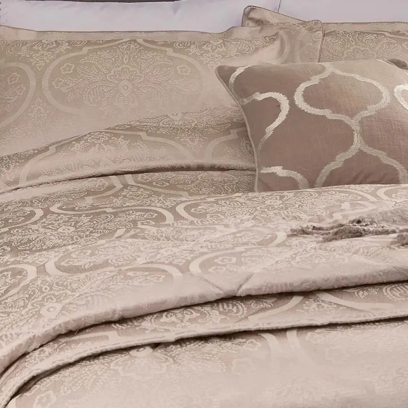 1951 Reza Throw, Tuberose