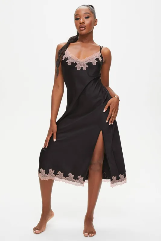 Ann Summers Women's Sorella Satin Maxi Chemise Black Size: Medium - Black - Size: M