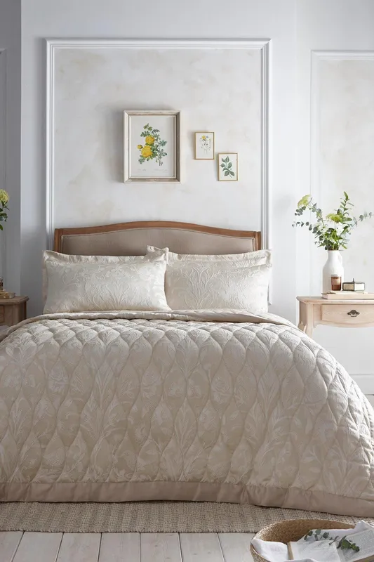 Appletree 'Elysia' Jacquard Duvet Cover Set in Beige Size: Super King Beige Super King