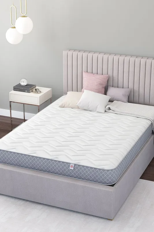Aspire 3 Layer Bonnell Cool Mattress in White Size: King White King