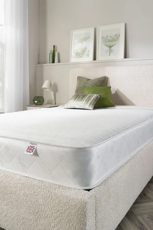 Aspire Tri-Layer Natural Wool 900 Hybrid Mattress in White Size: King - White - Size: King