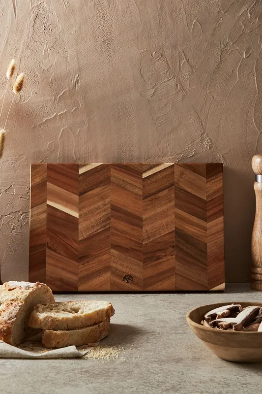 Barbary & Oak BO847022 Chevron Rectangle Chopping Board, Suitable for Food Preparation & Serving, Acacia Wood, Brown Brown