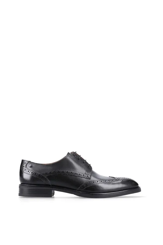Base London Men's Pocket Brogue Shoe in Black Size: 9 Black 9