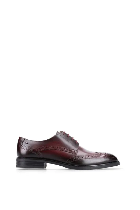 Base London Men's Pocket Brogue Shoe in Wine Size: 6 Wine 6