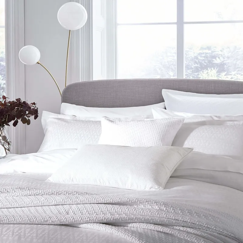 1951 'Kham' Cotton Duvet Cover in White Size: King White King