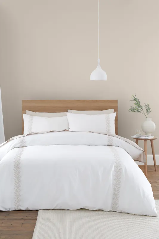 Bianca 'Embroidery Leaf ' 180 Thread Count Cotton Duvet Cover Set in Natural Size: Double Natural