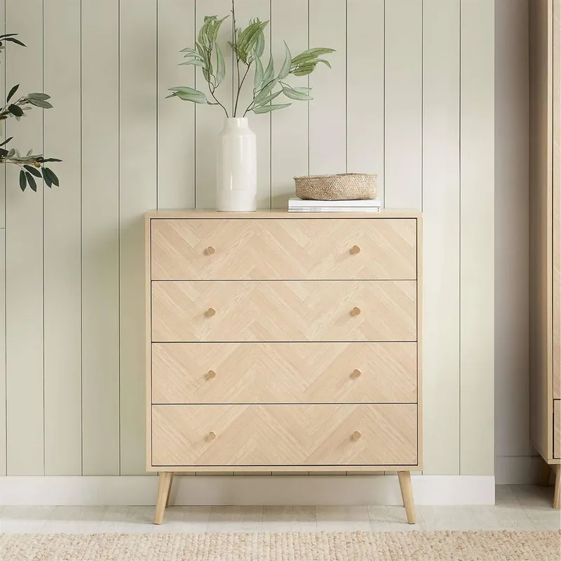 Birlea 4 Drawer Oak Brown Wooden Chest Herringford in Light Oak - Light Oak