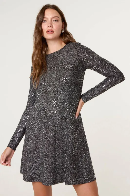 Blue Vanilla Women's Black Sequin Swing Dress Size: 6-8 - Black - Size: 6-8