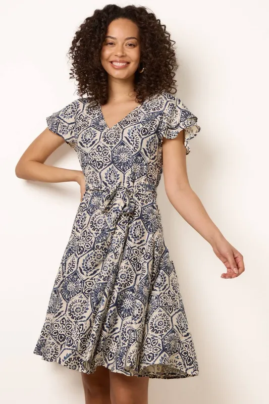Blue Vanilla Women's Navy V Neck Godet Dress Size: 10 - Navy - Size: 10