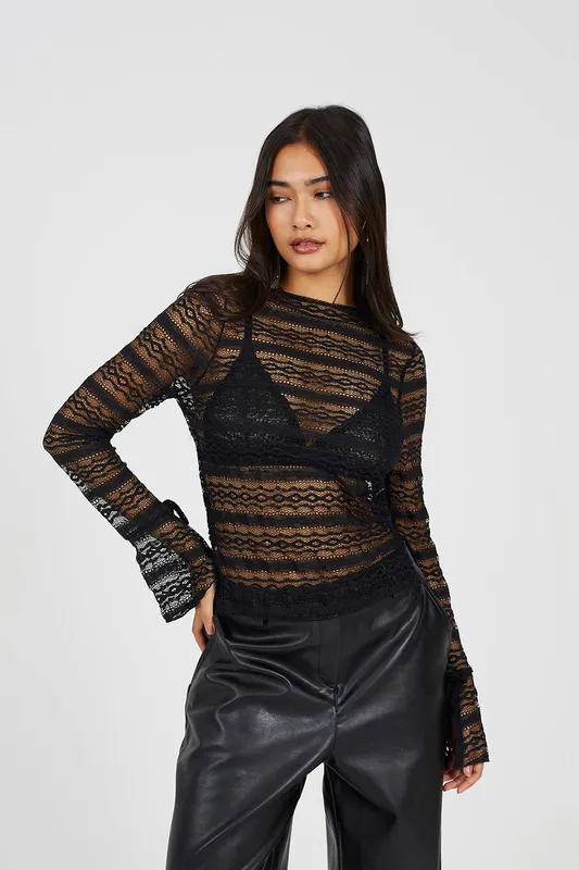Brave Soul Women's Long Sleeve Lace Top in Black Size: XS Black