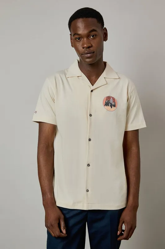 Burton Men's Cream Sunrise Logo Short Sleeve Shirt Size: Large Cream