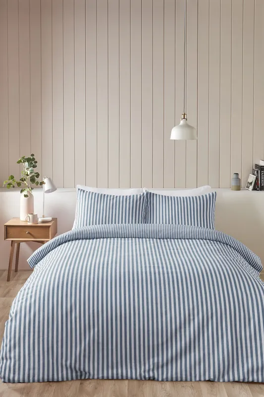 Catherine Lansfield 'Brushed Cotton Stripe' Duvet Cover Set in Blue Size: King - Blue