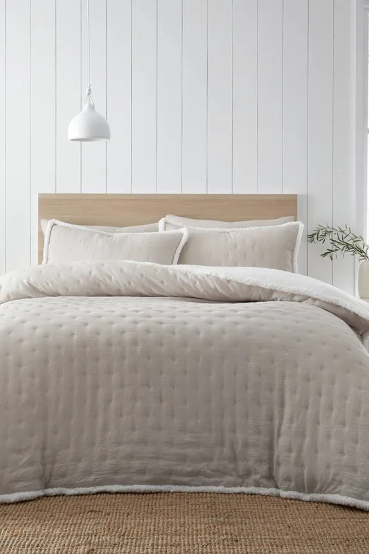 Catherine Lansfield - Cosy Nori Sherpa Super King Duvet Set Cream