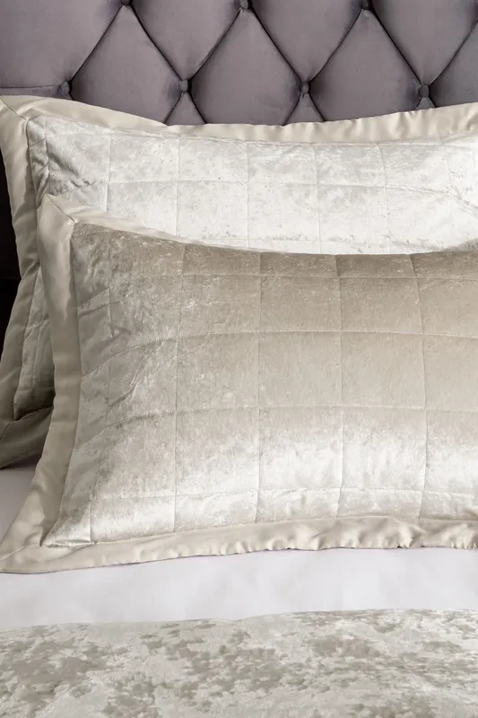 Catherine Lansfield 'Crushed Velvet' Pillowsham Pair in Natural Natural