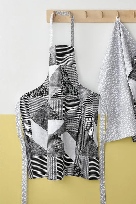 Catherine Lansfield 'Larsson Geo' Apron in Grey - Grey