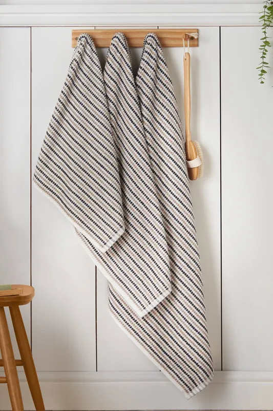 Catherine Lansfield 'Rice Weave Stripe' Cotton Bath Sheet in Grey - Grey
