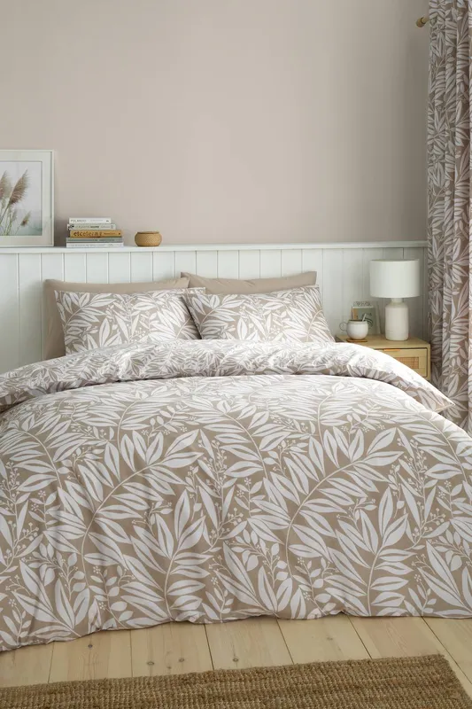 Catherine Lansfield Sorrel Leaf Super King Duvet Set Natural