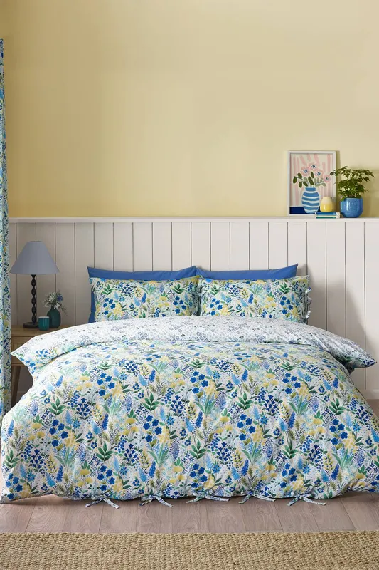 Catherine Lansfield 'Tilly Floral' Reversible Duvet Cover Set in Blue Size: Double Blue Double