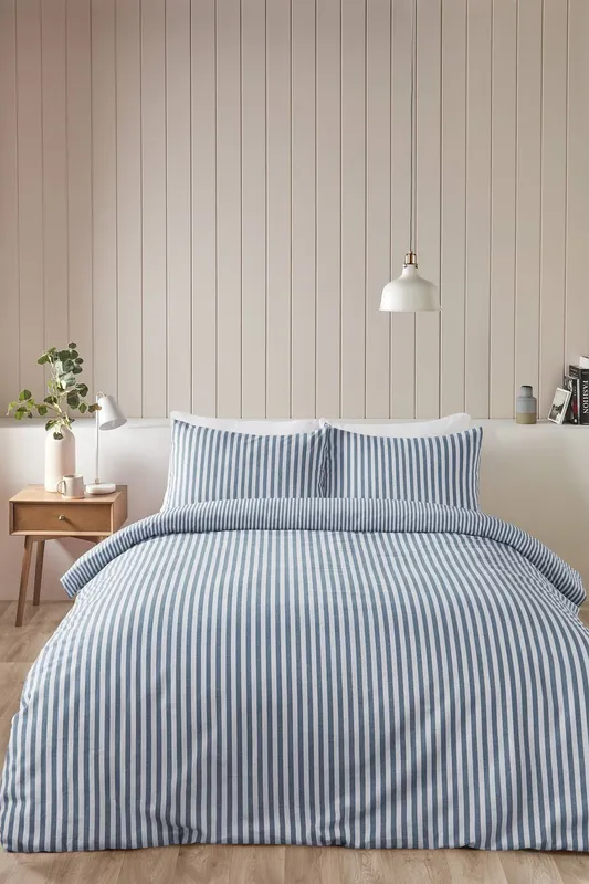Catherine Lansfield 'Brushed Cotton Stripe' Duvet Cover Set in Blue Size: Single Blue Single