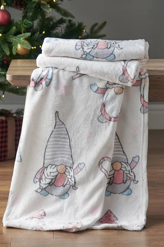 Catherine Lansfield 'Christmas Gnomes' Blanket Throw in Pink Size: 130cm x 170cm - Pink