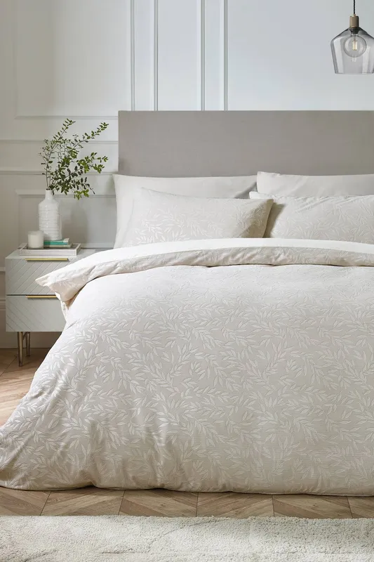 Catherine Lansfield 'Corded Leaves' Duvet Cover Set in Gold Size: Single Gold Single