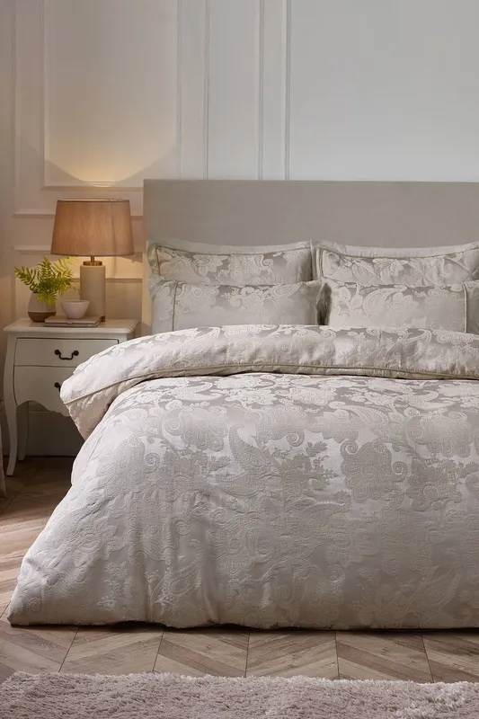 Catherine Lansfield 'Opulent Jacquard' Duvet Cover Set in Gold Size: Double - Gold - Size: Double