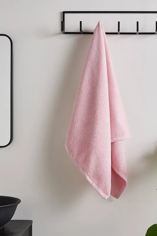 Catherine Lansfield Unisex 'Quick Dry Cotton' Towel Collection in Pink Pink female