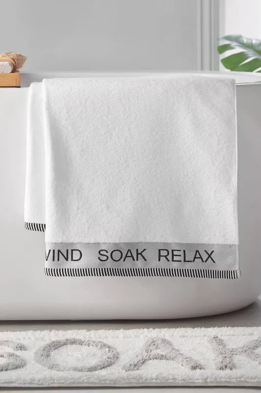 Catherine Lansfield Unisex 'Relax & Unwind' Towel in White White female