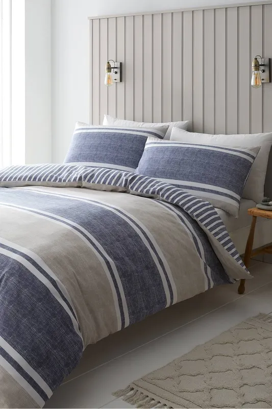 Catherine Lansfield 'Textured Banded Stripe' Duvet Cover Set in Blue Size: King - Blue