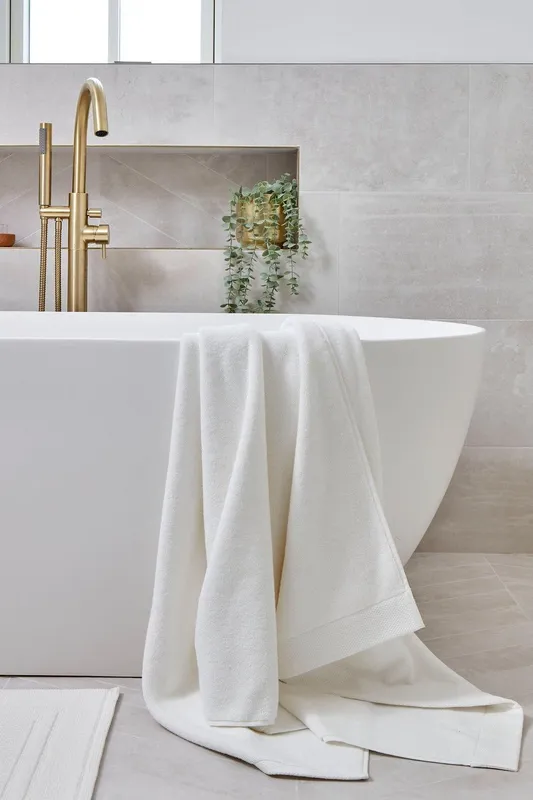 Christy 'Luxe' Elegant 100% Turkish Cotton 730GSM Towels in White White