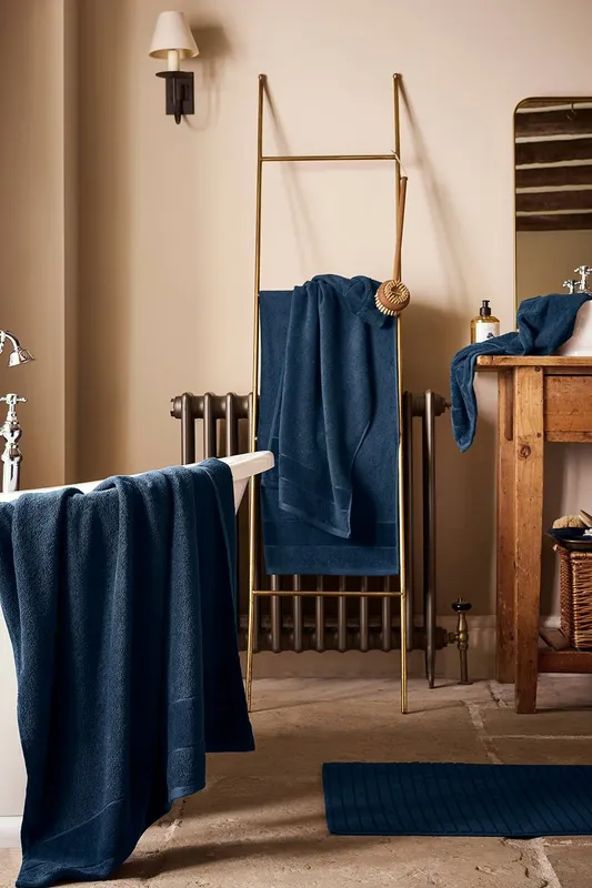 Christy Unisex 'Prism' Bold Luxury 100% Turkish Cotton Towels in Navy Navy female