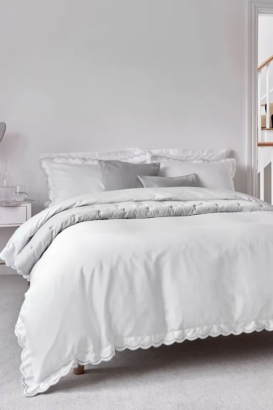 Christy Scallop Edge Cotton Sateen Duvet Sets in Grey Size: Double - Grey