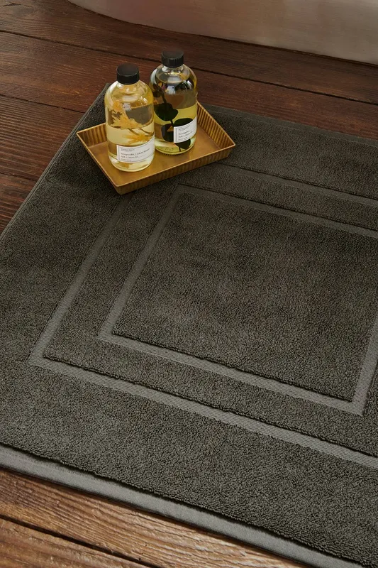 Christy Unisex 'Brixton' Luxury 100% Cotton Bath Mats in Black Black female