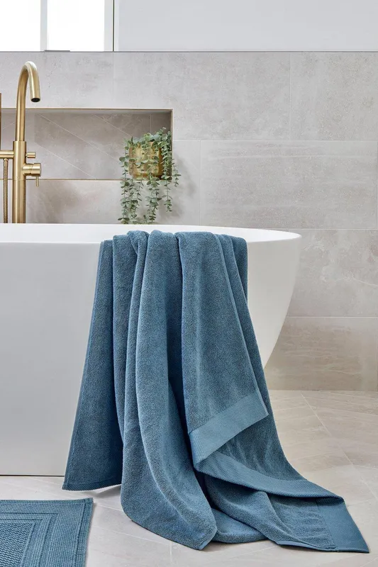 Christy 'Luxe' Elegant 100% Turkish Cotton 730GSM Towels in Blue Blue