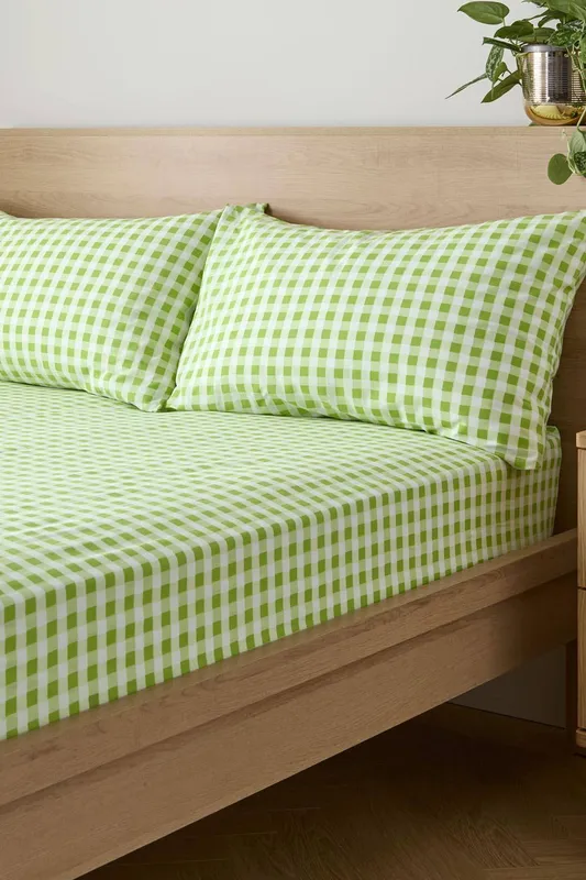 Cotton Traders Unisex Wild Poppies Cotton Fitted Sheet Set Size: King Multicolor King female