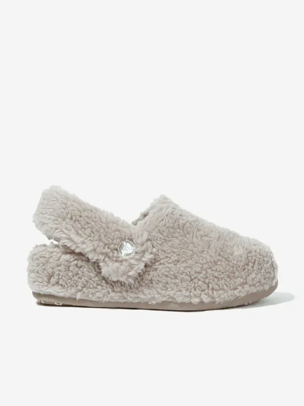 Crocs Kids Classic Cozzzy Slipper in Brown
