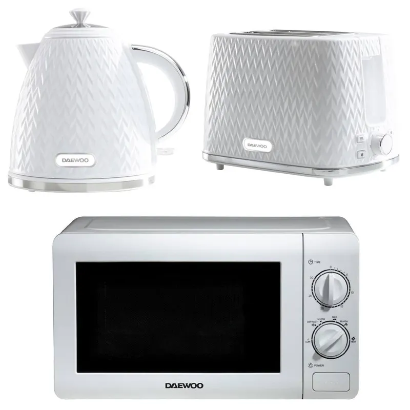 Daewoo Unisex Argyle 1.7L Cordless Kettle 2 Slice Toaster & 800W Microwave Set in White White One Size female