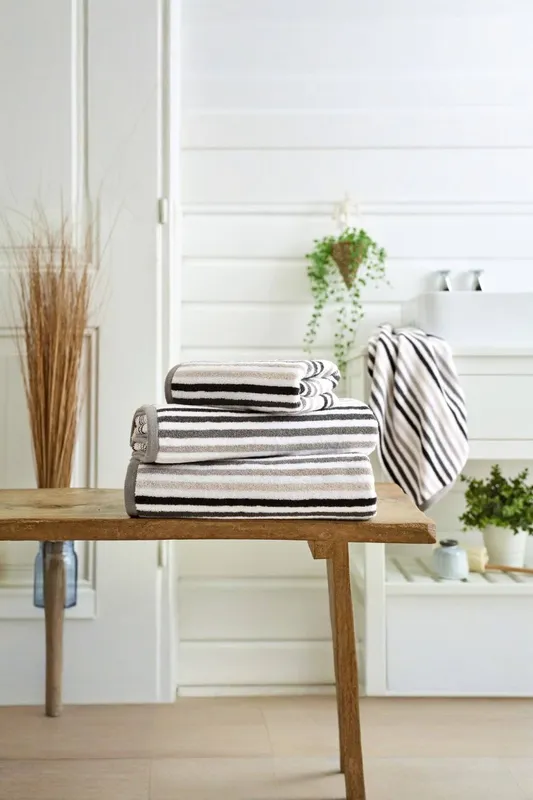 Deyongs Unisex Bliss Linear Stripe 550gsm 100% Cotton Bathroom Towels in Grey Grey female