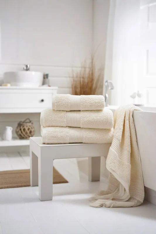 Deyongs Unisex Bliss Pima Supersoft Fluffy Cotton 650gsm Towels in Cream Cream female