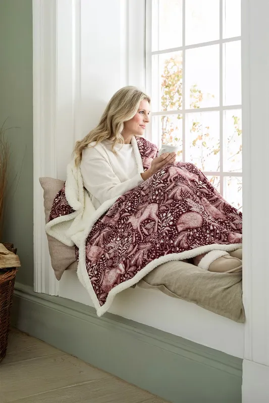 Deyongs Sherpa Woodland Folk 140x180cm Wine Heated Throw