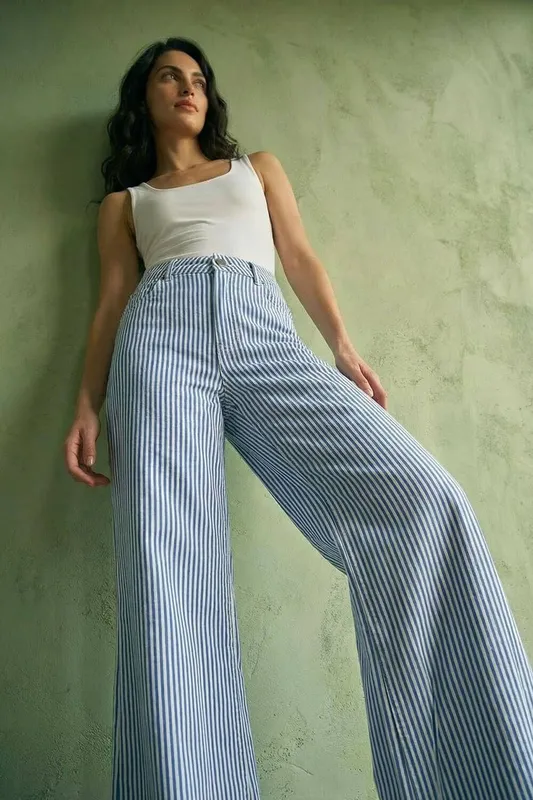Dusk Women's Stripe Wide Leg Jeans in Blue Size: 18 - Blue