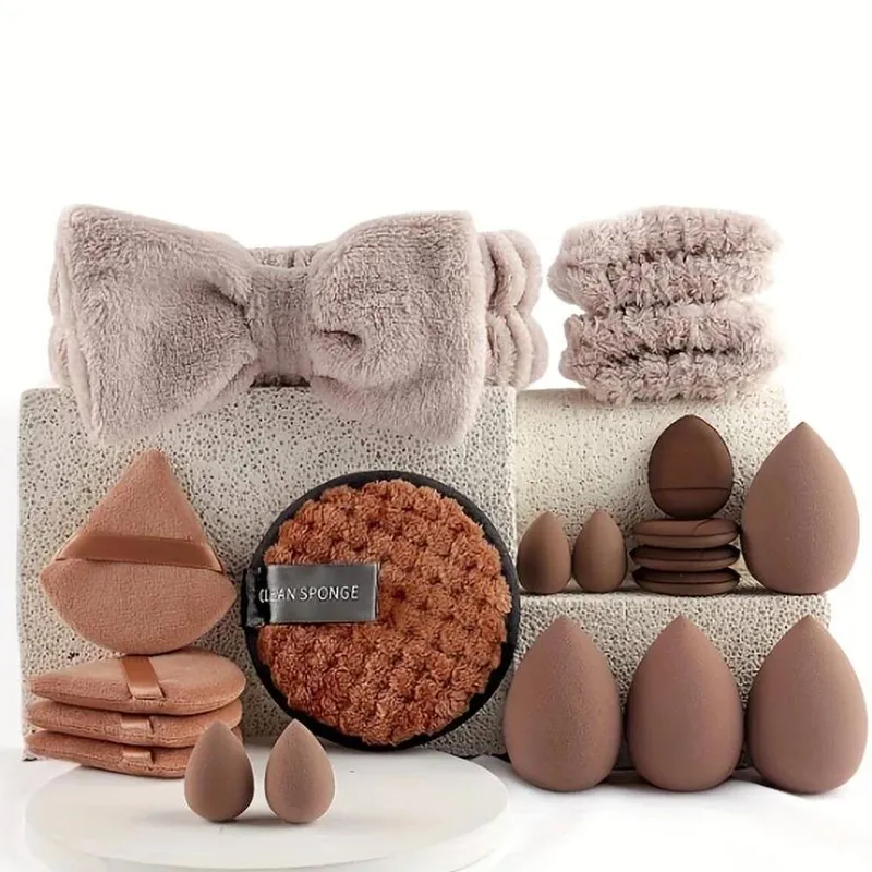 Dyzi 20-Piece Makeup Brush Set Soft Beauty Blender & Puffs in Brown - Brown
