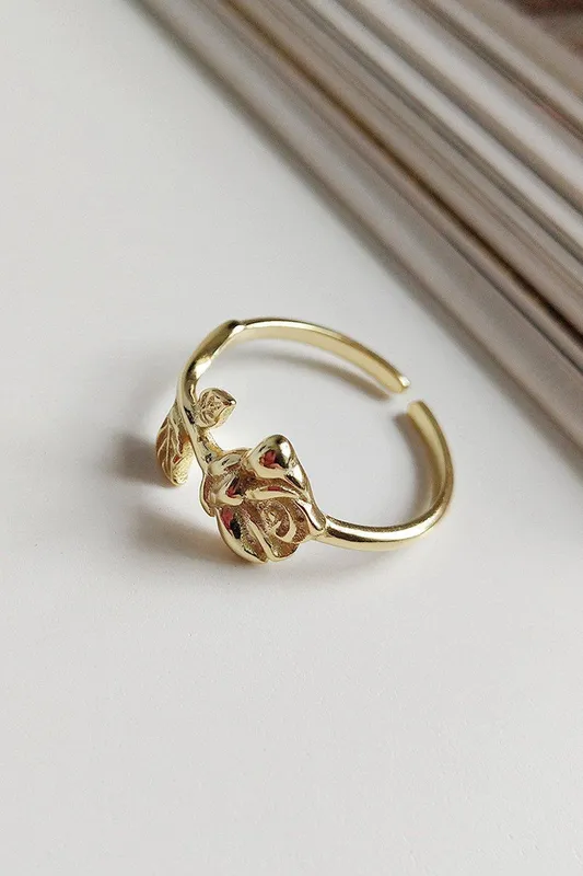 Elk & Bloom Women's 18k Gold Rose Band Ring - Gold