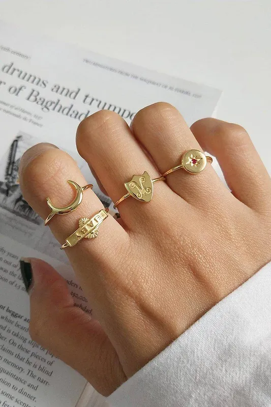 Elk & Bloom Women's Dainty 14K Gold Moon Ring Gold female
