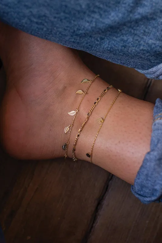 Elk & Bloom Women's Delicate 14k Gold Leaf Anklet - Gold