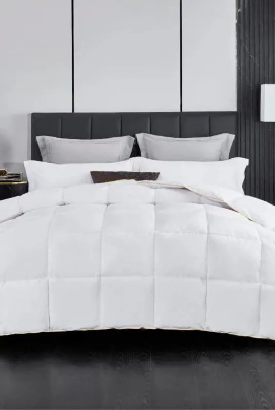 Ezysleep 18tog Premium Goose Feather & Down Duvet in White Size: Double White Double