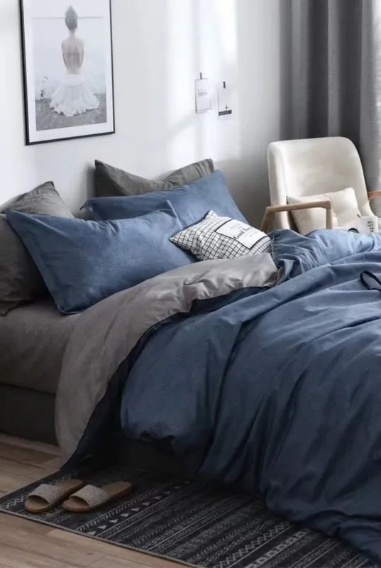 Ezysleep Reversible Blue Printed Duvet Set Size: King Blue King