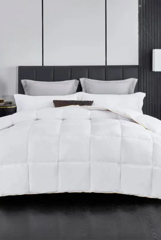 Ezysleep 18tog Premium Goose Feather & Down Duvet in White Size: Super King - White